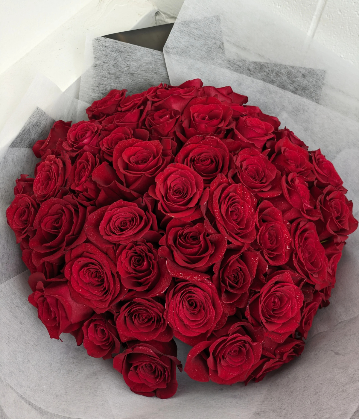 25 Red Roses Lover Bouquet - Image 2