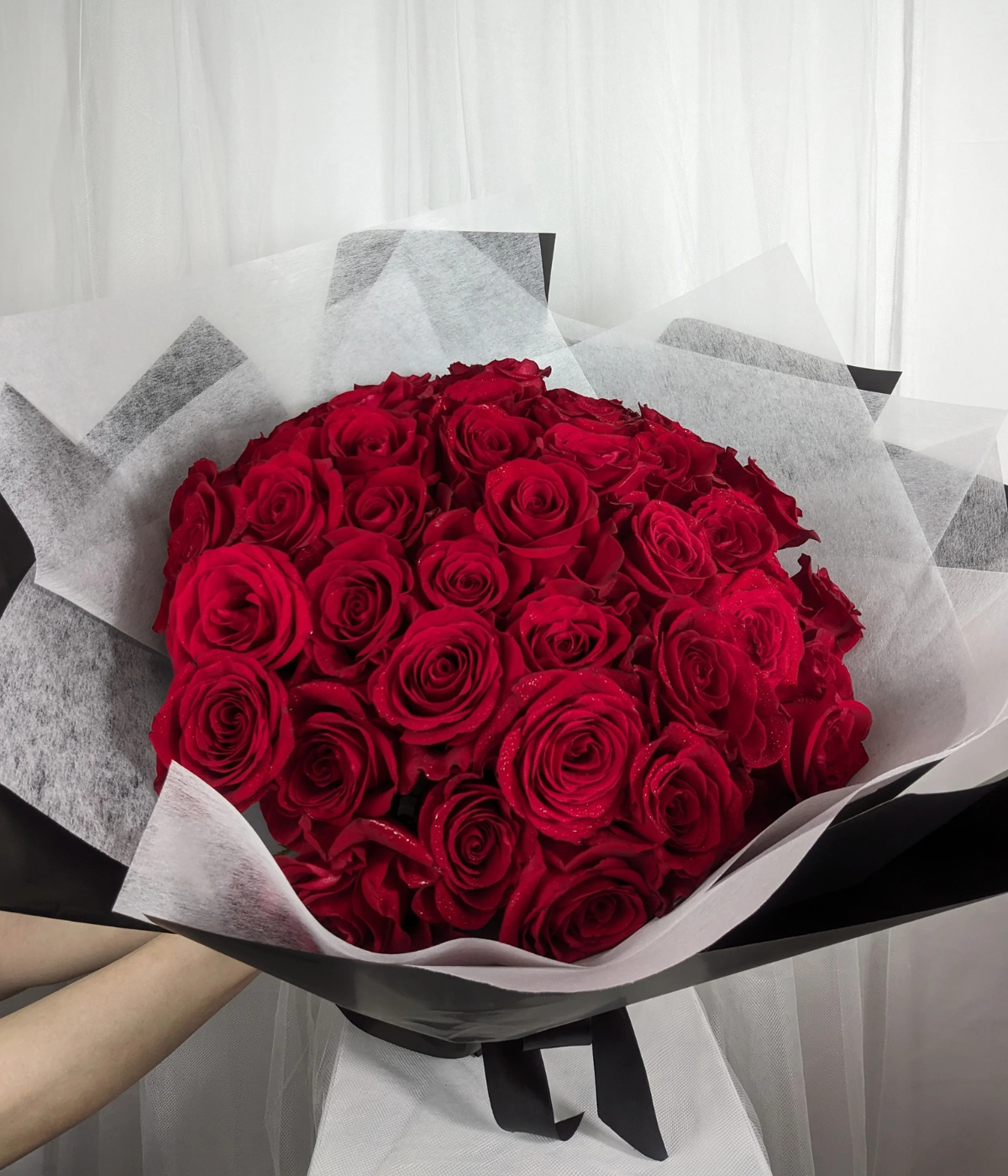 25 Red Roses Lover Bouquet